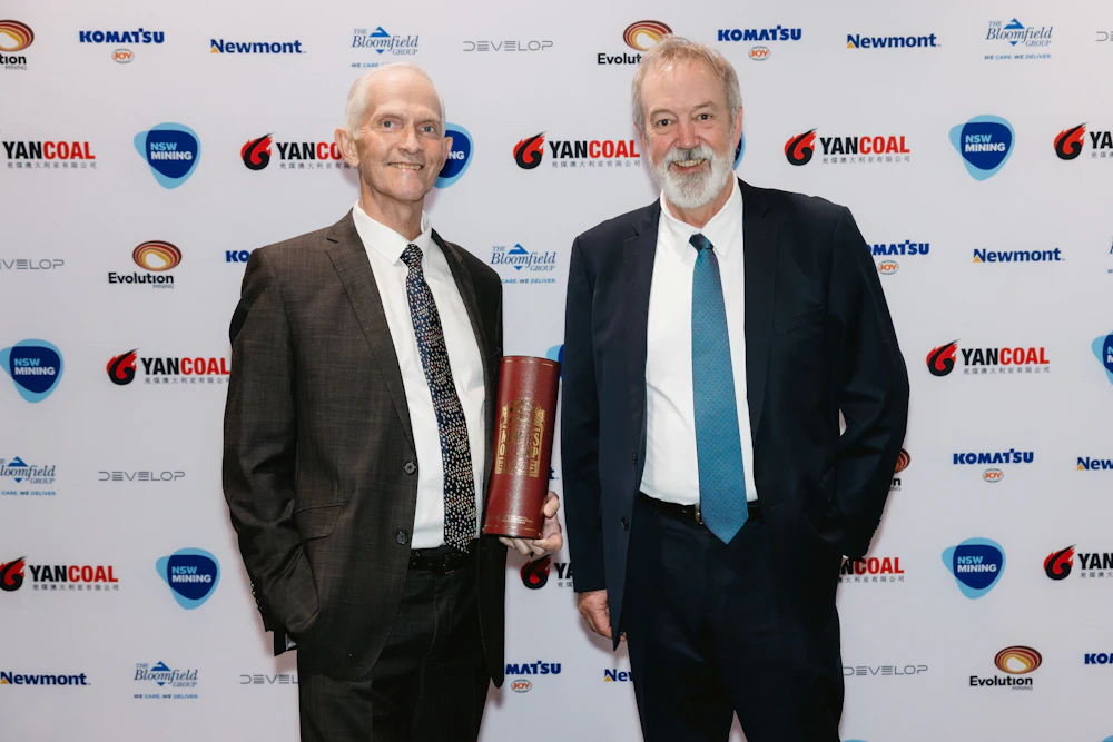 Port Waratah CEO Hennie du Plooy honoured with Outstanding Contribution ...