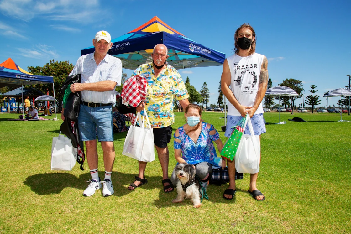 Our-Partners Samaritans-Christmas-Lunch-In-The-Park Samaritans-Picnic-Lunch-In-The-Park-2021-group-on-lawn